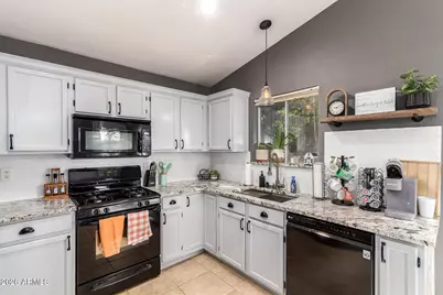 1811 S 39th Street #51, Mesa, AZ 85206 - Photo 6