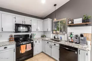 1811 S 39th St, Mesa, AZ 85206 - Photo 6