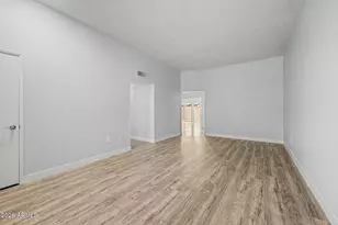 9959 W Hawthorn Dr, Sun City, AZ 85351 - Photo 6
