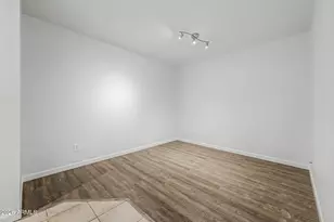 3301 E Kelton Ln, Phoenix, AZ 85032 - Photo 14