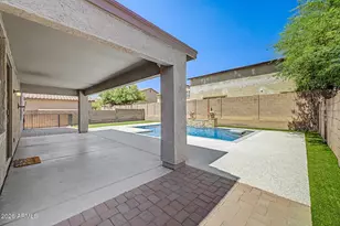 7832 W Molly Dr, Peoria, AZ 85383 - Photo 4