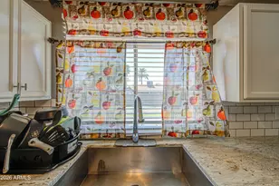 3642 N 72nd Dr, Phoenix, AZ 85033 - Photo 36