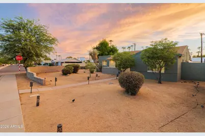 3402 N 26th Place, Phoenix, AZ 85016 - Photo 2