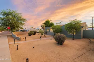 3402 N 26th Pl, Phoenix, AZ 85016 - Photo 2