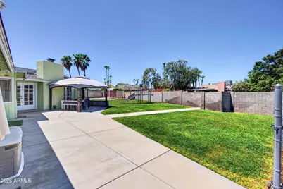 10250 N 26th Place, Phoenix, AZ 85028 - Photo 40