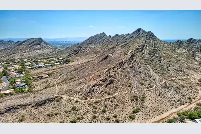 10250 N 26th Place, Phoenix, AZ 85028 - Photo 4