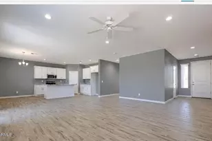 39026 N 9th Ave, Phoenix, AZ 85086 - Photo 8