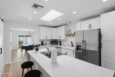 8536 E Roanoke Avenue, Scottsdale, AZ 85257 - Photo 2