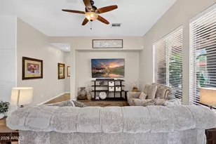 5016 E Robin Ln, Phoenix, AZ 85054 - Photo 10