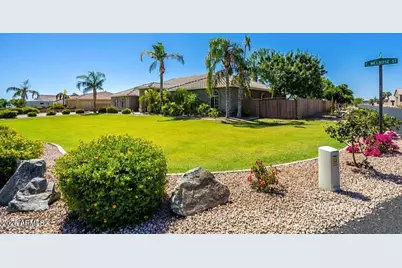 2607 E Melrose Street, Gilbert, AZ 85297 - Photo 2