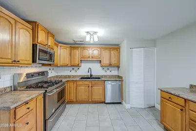 6321 W Palm Lane, Phoenix, AZ 85035 - Photo 12