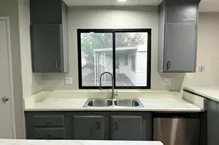 303 E South Mountain Ave, Phoenix, AZ 85042 - Photo 12