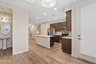 2090 S Dorsey Ln, Tempe, AZ 85282 - Photo 8