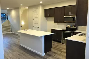 2090 S Dorsey Ln, Tempe, AZ 85282 - Photo 2