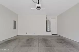 2090 S Dorsey Ln, Tempe, AZ 85282 - Photo 4