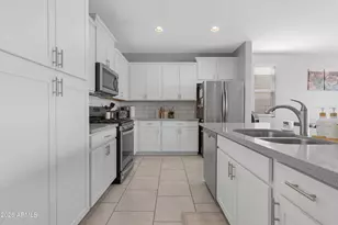40730 W Haley Dr, Maricopa, AZ 85138 - Photo 8
