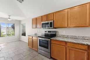 9258 W Monroe St, Peoria, AZ 85345 - Photo 8
