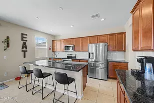 17805 W Daley Ln, Surprise, AZ 85387 - Photo 10