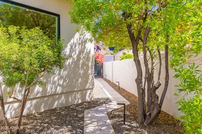 5724 N Echo Canyon Drive, Phoenix, AZ 85018 - Photo 98