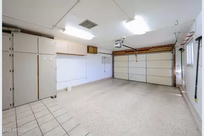 10833 W Santa Fe Drive, Sun City, AZ 85351 - Photo 28