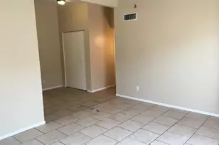 7106 N 68th Ave, Glendale, AZ 85303 - Photo 6