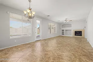 10934 W Locust Ln, Avondale, AZ 85323 - Photo 12