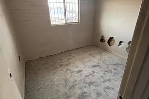 2108 E Alta Vista Rd, Phoenix, AZ 85042 - Photo 14