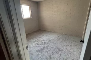 2108 E Alta Vista Rd, Phoenix, AZ 85042 - Photo 10