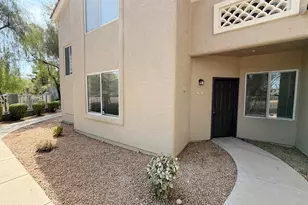 2929 W Yorkshire Dr, Phoenix, AZ 85027 - Photo 2