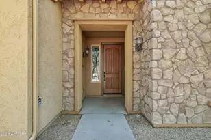 3866 E Cat Balue Dr, Phoenix, AZ 85050 - Photo 2