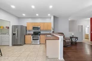 41326 N Parker Ln, Phoenix, AZ 85086 - Photo 8