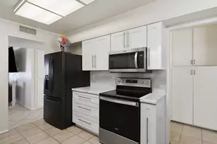 10919 W Connecticut Ave, Sun City, AZ 85351 - Photo 4