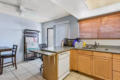 2842 E Beck Lane #4, Phoenix, AZ 85032 - Photo 4
