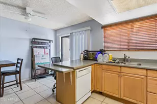 2842 E Beck Ln, Phoenix, AZ 85032 - Photo 4