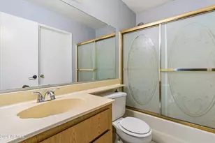 2842 E Beck Ln, Phoenix, AZ 85032 - Photo 16