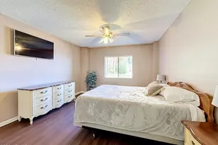 10330 W Thunderbird Blvd, Sun City, AZ 85351 - Photo 12