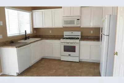 13900 N 146th Lane, Surprise, AZ 85379 - Photo 6