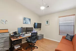 2834 E Saguaro Park Ln, Phoenix, AZ 85024 - Photo 26