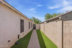 2834 E Saguaro Park Ln, Phoenix, AZ 85024 - Photo 38