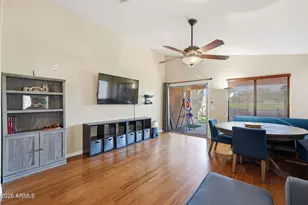 2834 E Saguaro Park Ln, Phoenix, AZ 85024 - Photo 10