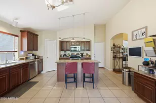 2834 E Saguaro Park Ln, Phoenix, AZ 85024 - Photo 12