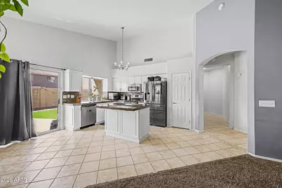 4733 E Bighorn Avenue, Phoenix, AZ 85044 - Photo 10