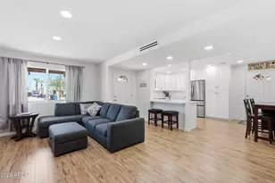 3209 W Becker Ln, Phoenix, AZ 85029 - Photo 8