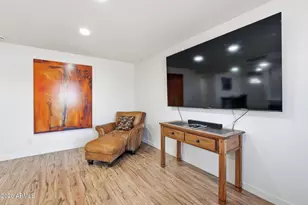 3209 W Becker Ln, Phoenix, AZ 85029 - Photo 12