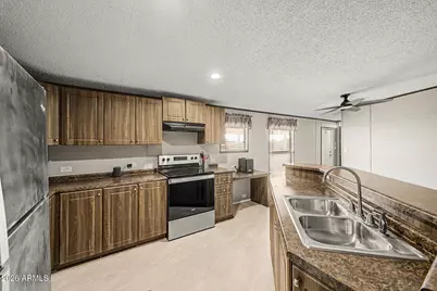 28805 N 213th Avenue, Wittmann, AZ 85361 - Photo 8