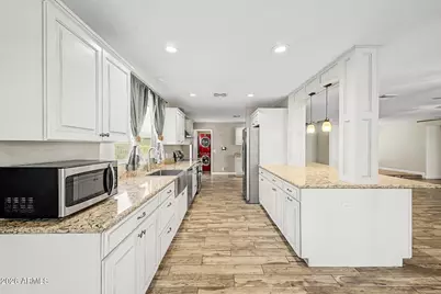 7208 W Sunnyslope Lane, Peoria, AZ 85345 - Photo 12
