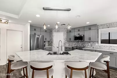 2272 E Cochise Avenue, Apache Junction, AZ 85119 - Photo 8