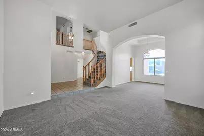 4633 E Robin Lane, Phoenix, AZ 85050 - Photo 4