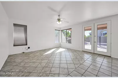 4633 E Robin Lane, Phoenix, AZ 85050 - Photo 6