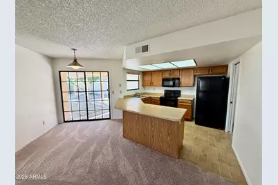 12282 S Shoshoni Drive, Phoenix, AZ 85044 - Photo 4